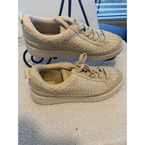 Dolce Vita Women's Nicona Lace Up Low Top Sneakers Size 6.5